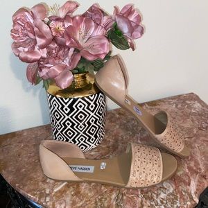 “Steve Madden” Leather Flats